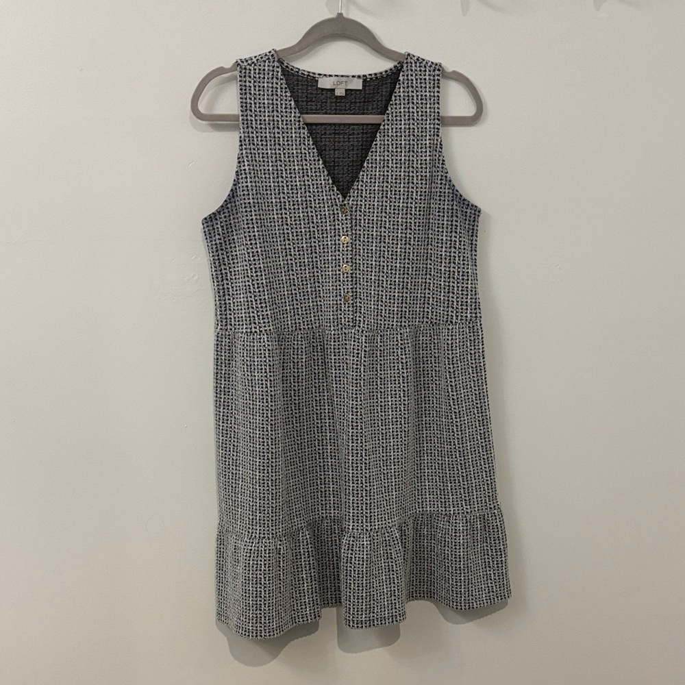Black and White Sleeveless Dress